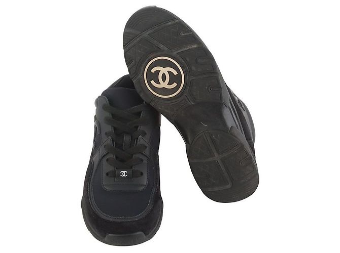 Chanel Sneakers Cruise in pelle nera e scamosciata con logo CC Nero - vista 7