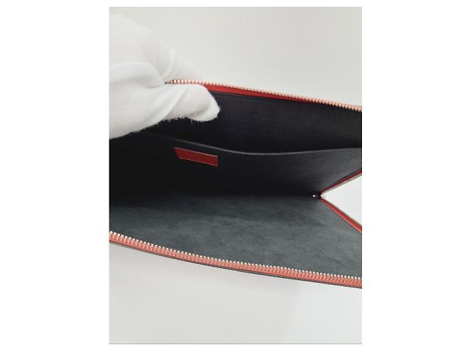 Louis Vuitton Pochette Supreme en cuir Epi rouge - vue 3