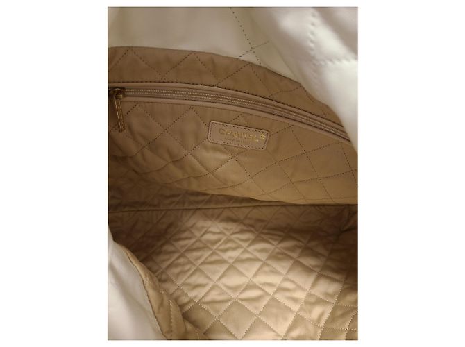 Chanel Sac à bandoulière blanc taille Medium avec chaîne dorée brillante - vue 4