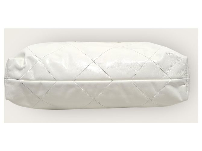Chanel Sac à bandoulière blanc taille Medium avec chaîne dorée brillante - vue 6