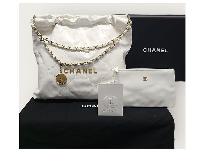 Chanel Sac à bandoulière blanc taille Medium avec chaîne dorée brillante - vue 7