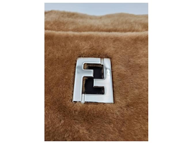 Fendi Borsa a tracolla in shearling marrone - vista 12