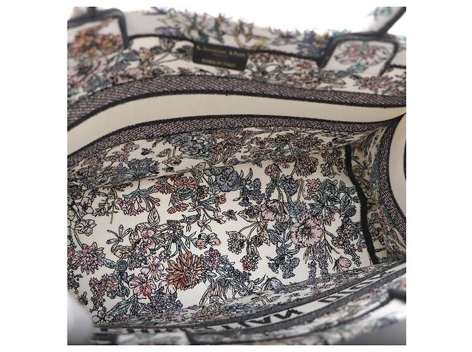 Book Tote Dior Tote de lona Lucky Flower Calendar com bordado total Medium SKU Multicor - vista 18