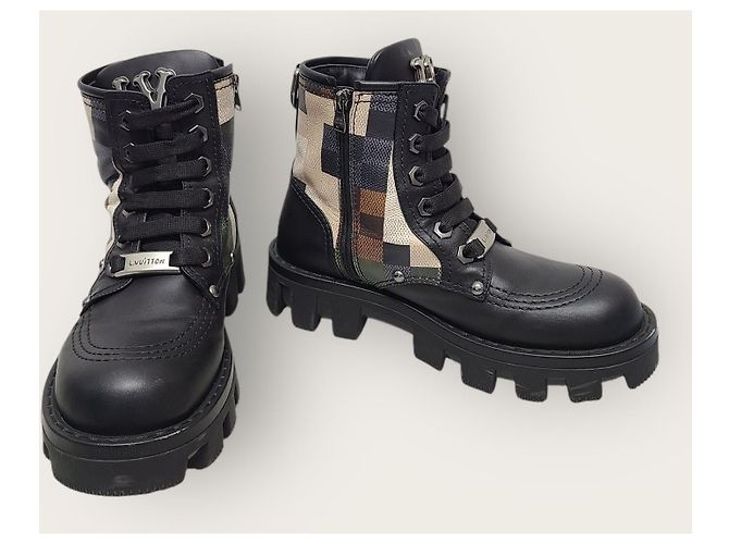 Louis Vuitton Damier Camouflage LV Checker Combat Boots Schwarz - Ansicht 4