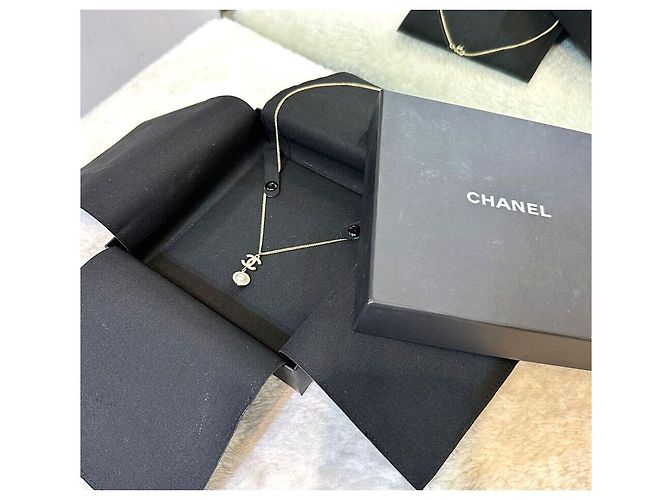 Chanel Mit CC-Logo und Perlen verziuste Halskette Mehrfarben - Ansicht 8
