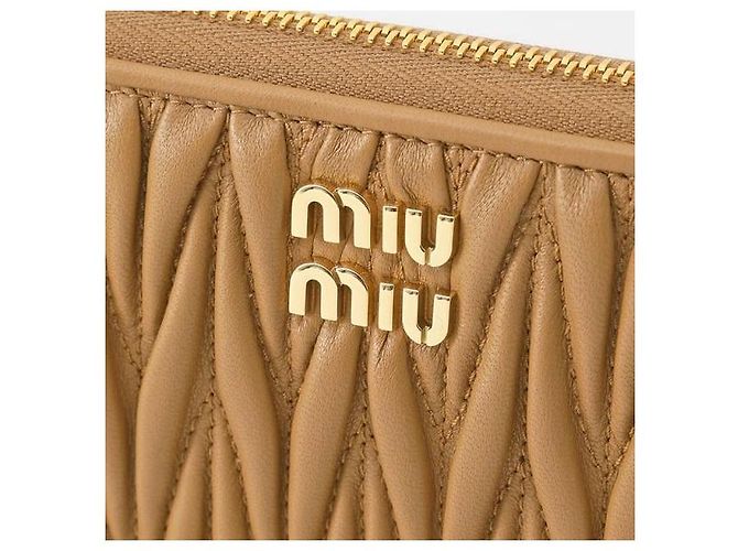 Miu Miu Großer Matelassé-Nappaleder-Geldbeutel Braun - Ansicht 6