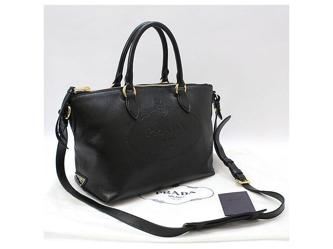 Prada Borsa a tracolla in pelle di vitello nera con logo in rilievo e finiture dorate Nero - vista 2