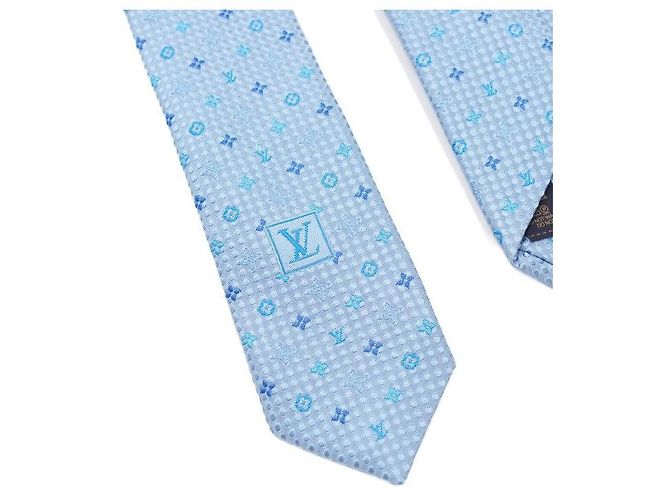 Louis Vuitton Monogram Silk Men's Tie Blue - view 5