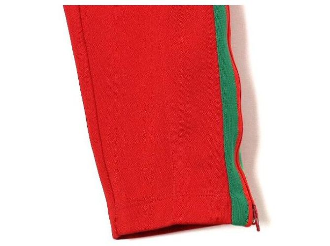 Gucci Pantaloni della tuta da uomo in cotone e poliestere rosso con patch logo - vista 3