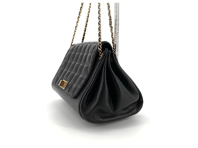 Chanel Borsa a tracolla a fisarmonica in agnello laccato cioccolato Nero - vista 3