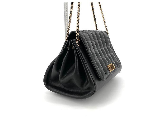 Chanel Borsa a tracolla a fisarmonica in agnello laccato cioccolato Nero - vista 4