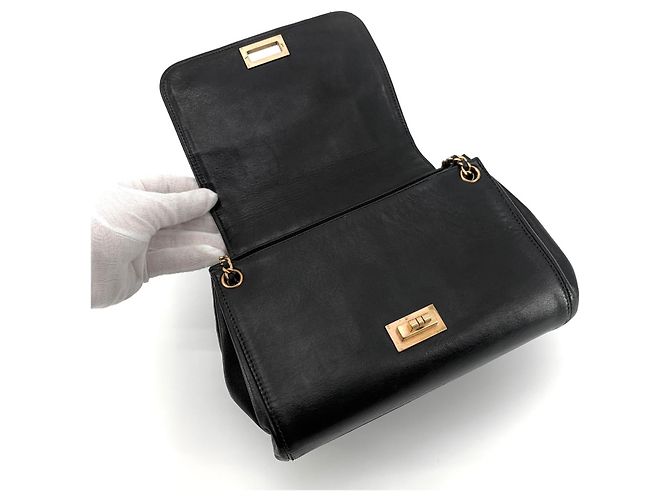 Chanel Borsa a tracolla a fisarmonica in agnello laccato cioccolato Nero - vista 6