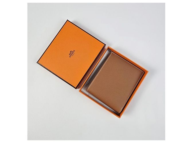 Hermès Portacarte compatto da uomo in Oro D'oro - vista 10