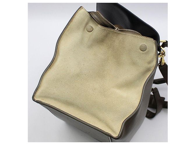 Céline Trapeze Schultertasche mit Goldakzenten Braun - Ansicht 8