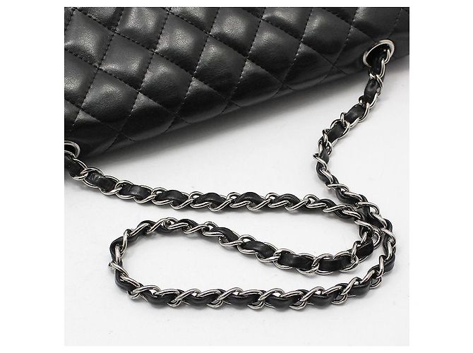 Chanel Borsa a tracolla Baguette Classic in agnello nero con catena argentata - vista 8