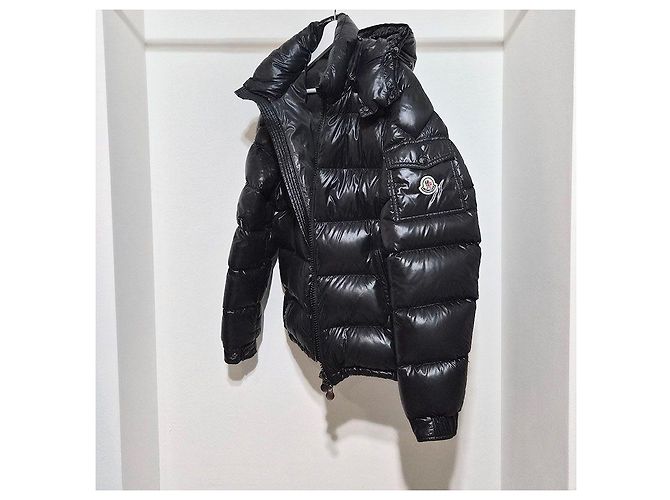 Moncler Casaco Maya acolchoado com penas Preto - vista 2