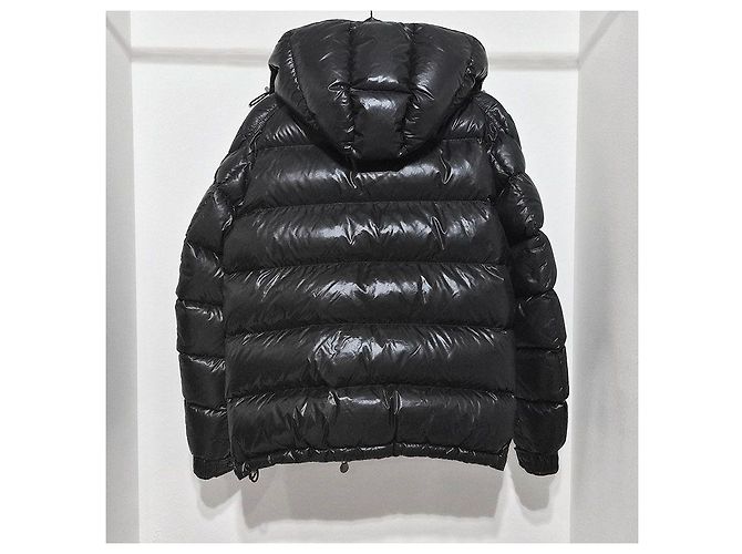 Moncler Casaco Maya acolchoado com penas Preto - vista 3