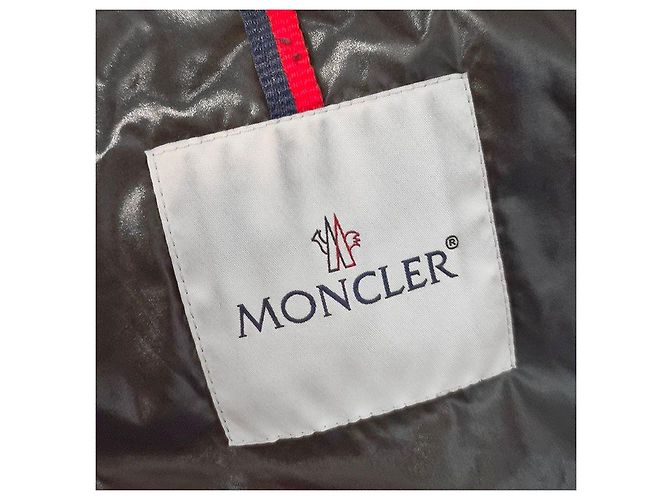Moncler Casaco Maya acolchoado com penas Preto - vista 6