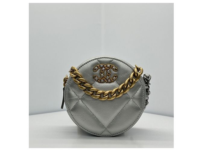 Chanel 19 Chanel Mini Borsa Tamburello Rotonda con Catena Argento - vista 3