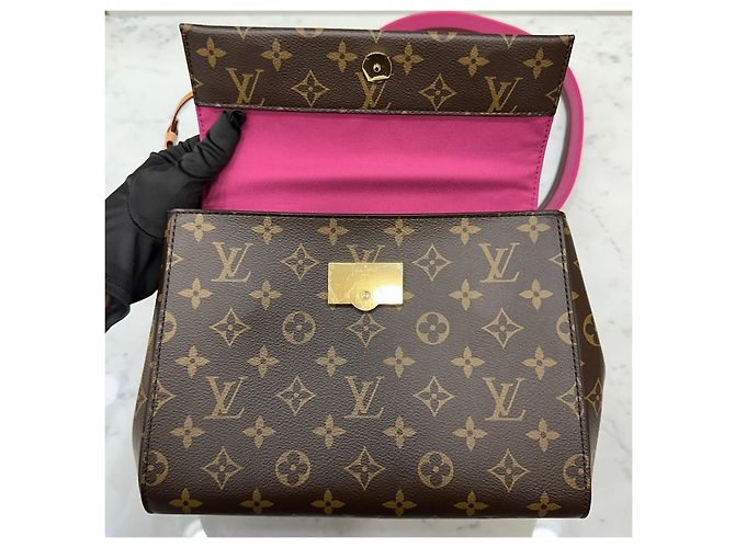 Louis Vuitton Borsa Tote Monogram Cluny BB Crossbody Multicolore - vista 8