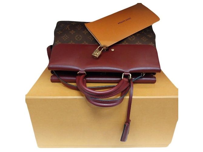 Louis Vuitton Borsa Tote Venus in tela monogramma marrone bordeaux, borsa a tracolla - vista 2