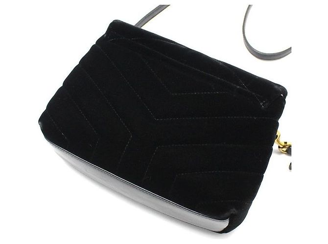 Saint Laurent Borsa a tracolla Lulu Toy in scamosciato nero e metallo dorato con monogramma - vista 2