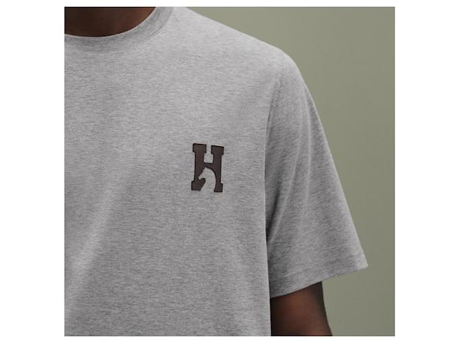 Hermès Cheval Leder Logo Crewneck T-Shirt Grau Braun - Ansicht 10