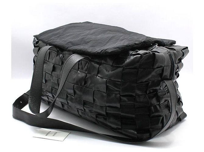 Cassette Bottega Veneta Borsa da viaggio a tracolla in intreccio Intrecciato nero - vista 2