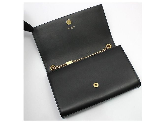 Saint Laurent Bolso de hombro Kate Medium Chain con borla y monograma dorado Negro - vista 8