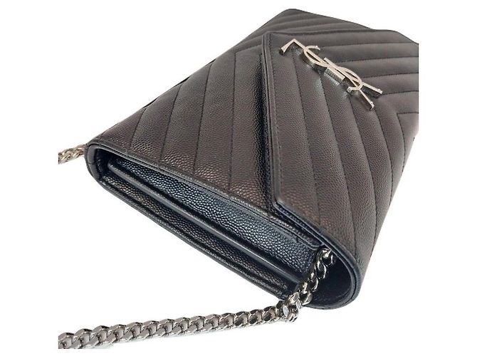 Saint Laurent Borsa a tracolla YSL Cassandra Medium Black Monogram Matelassé con catena argentata Nero - vista 3