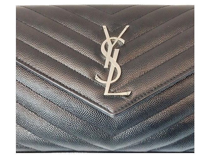 Saint Laurent Borsa a tracolla YSL Cassandra Medium Black Monogram Matelassé con catena argentata Nero - vista 8