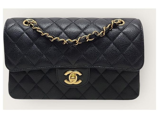 Chanel Borsa a Spalla Classic Flap in Caviar Gold Small Nero - vista 2