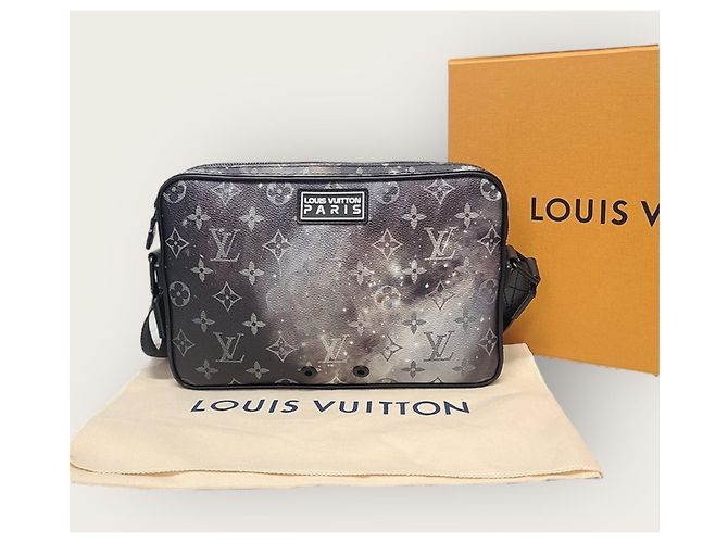 Louis Vuitton Bolso bandolera Galaxy Monogram Negro - vista 8
