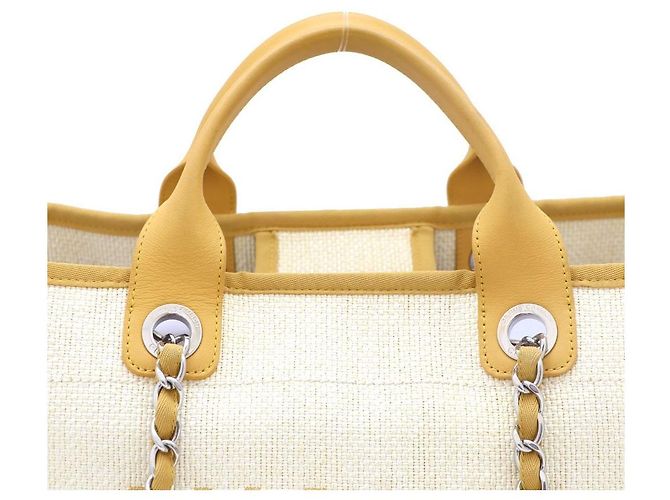 Chanel Bolso Tote Deauville Large y Bolso de Hombro Amarillo - vista 4