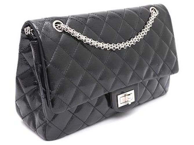 Chanel Vintage Schultertasche mit großer silberner Kette aus schwarzem Lackleder - Ansicht 11