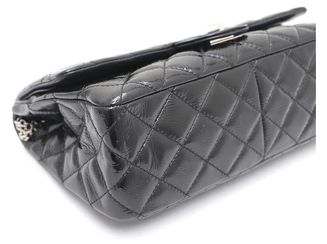 Chanel Vintage Schultertasche mit großer silberner Kette aus schwarzem Lackleder - Ansicht 15