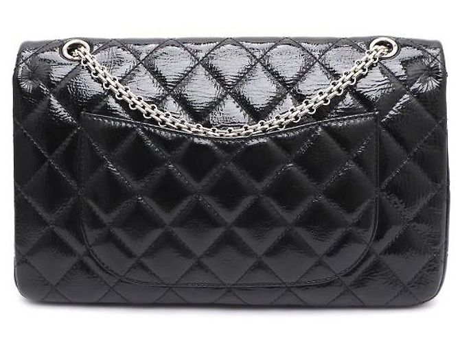 Chanel Vintage Schultertasche mit großer silberner Kette aus schwarzem Lackleder - Ansicht 3
