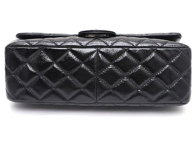 Chanel Vintage Schultertasche mit großer silberner Kette aus schwarzem Lackleder - Ansicht 7