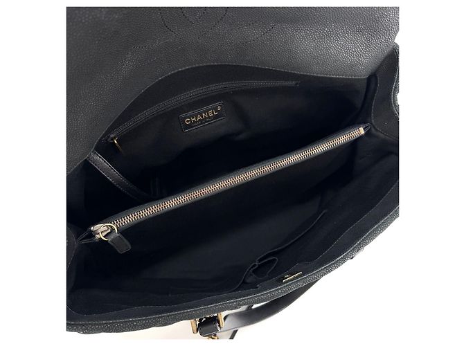 Chanel Borsa a Spalla e Borsa Tote Caviar Season Black Nero - vista 12