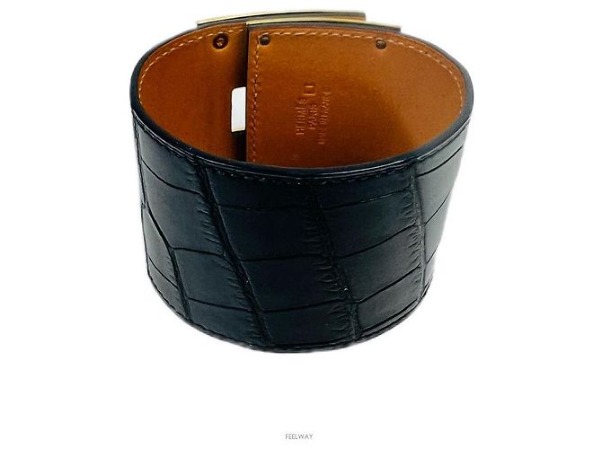 Hermès Bracciale Kelly Dock Crocodile Placcato Oro
Bracciale con Timbro Nero - vista 3