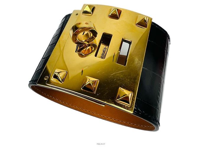 Hermès Bracciale Kelly Dock Crocodile Placcato Oro
Bracciale con Timbro Nero - vista 6