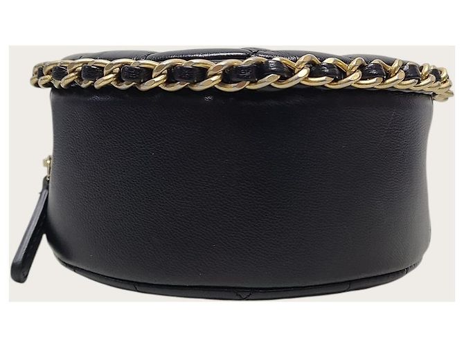 Chanel Borsa a tracolla rotonda con croce running e catena dorata in pelle di agnello nera Nero - vista 6