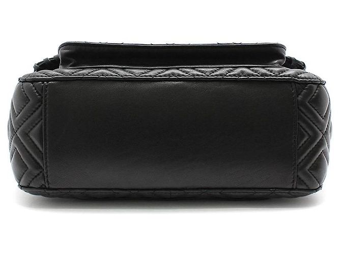 Tory Burch Bolsa de ombro Marion em couro acolchoado preto com corrente dourada - vista 5