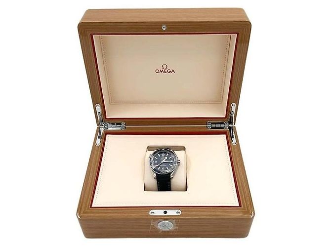 Omega Orologio Seamaster Planet Ocean Master Chronometer Multicolore - vista 6