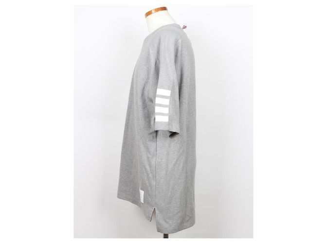 Thom Browne Baumwoll-T-Shirt mit diagonalem Armband und kurzen Ärmeln Grau Braun - Ansicht 3