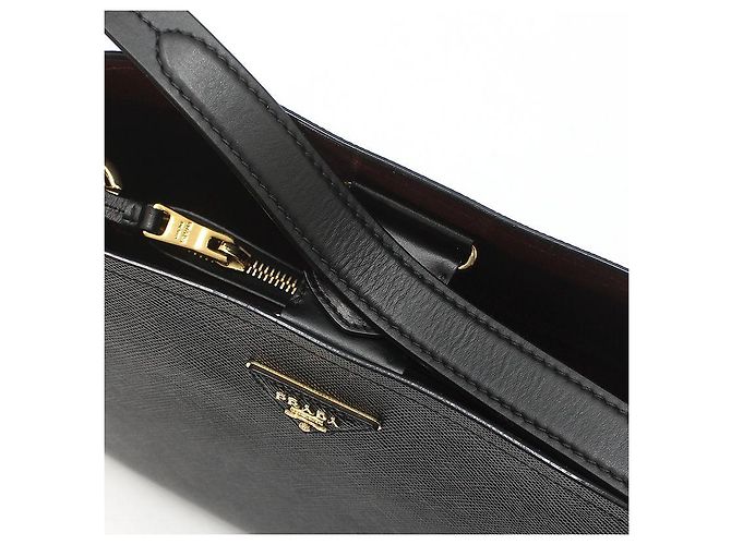 Prada Borsa a tracolla Martini Medium in Saffiano nero con finiture dorate - vista 6