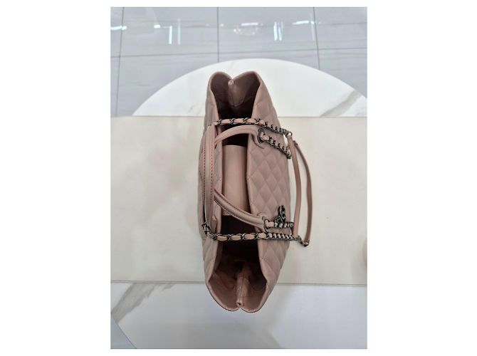 Chanel Borsa shopper in pelle di agnello della serie borsa a tracolla Rosa - vista 2