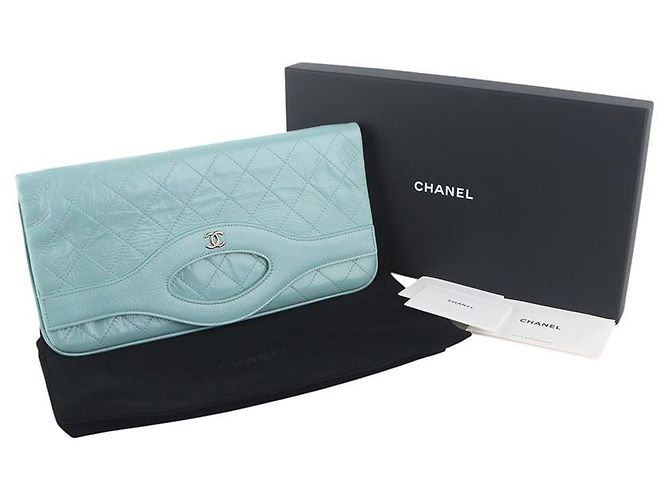Chanel Clutch pieghevole con patta in pelle di vitello lucida Blu - vista 8