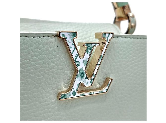 Louis Vuitton Capucines Mini Verde - vista 9