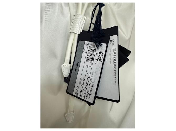Prada Short de gabardina de Re-Nylon Plata - vista 7